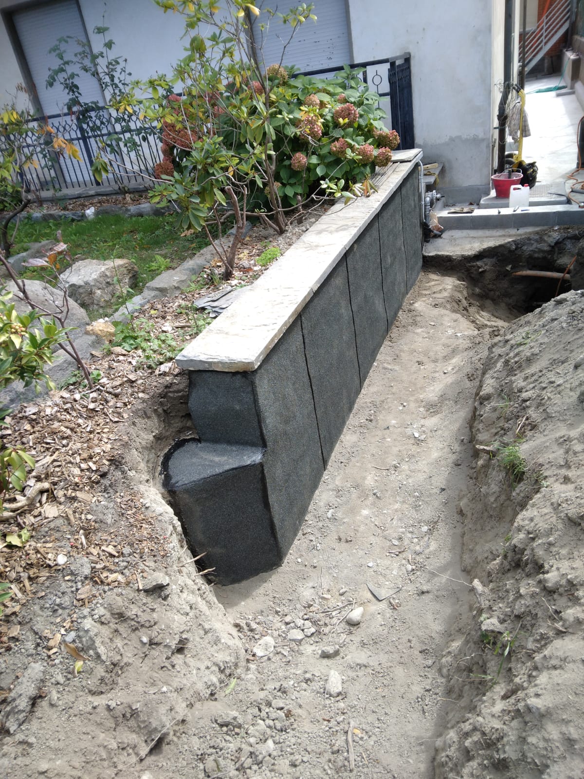 Étanchéité mur terrasse jardin 15m²
